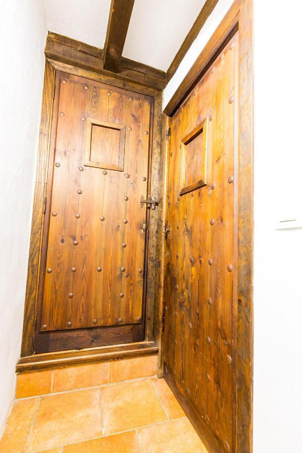 La Casa De Los Soportales Чинчон Экстерьер фото